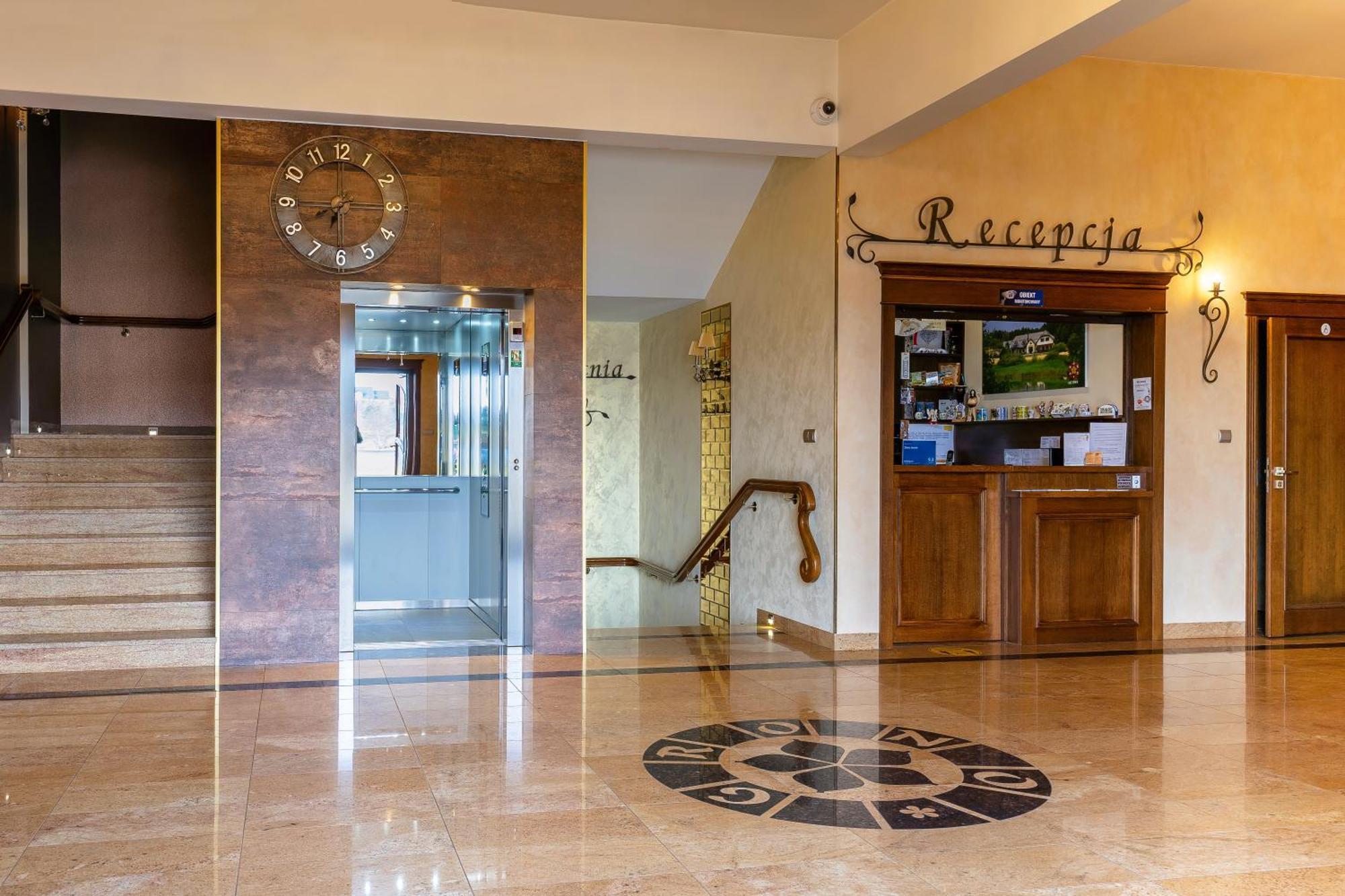 كارتوزي Zlota Jesien Restauracja I Noclegi Nad Jeziorem المظهر الخارجي الصورة
